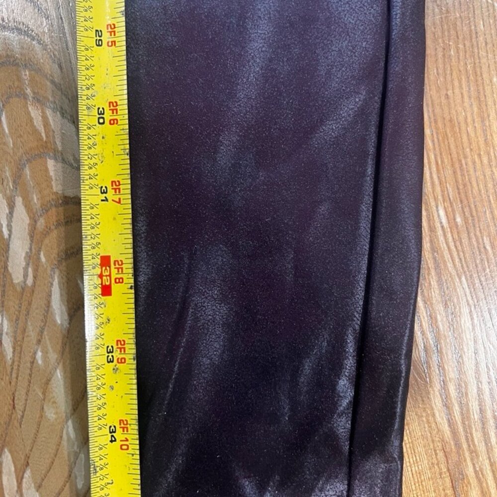 LUXURY VIBES – SPANX Liquid Faux Leather Leggings | Wine | Size M - Picture 4 of 5